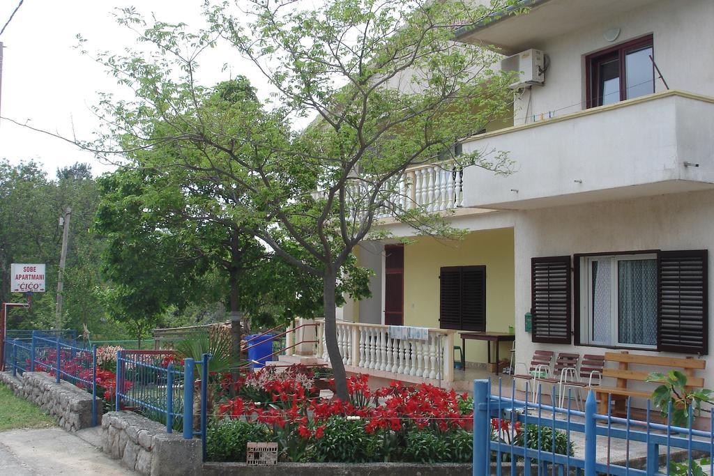 Apartments Cico Starigrad Paklenica Habitación foto