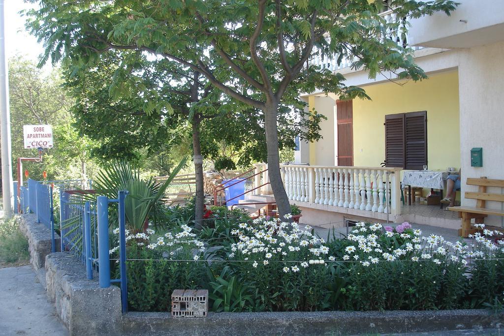 Apartments Cico Starigrad Paklenica Exterior foto