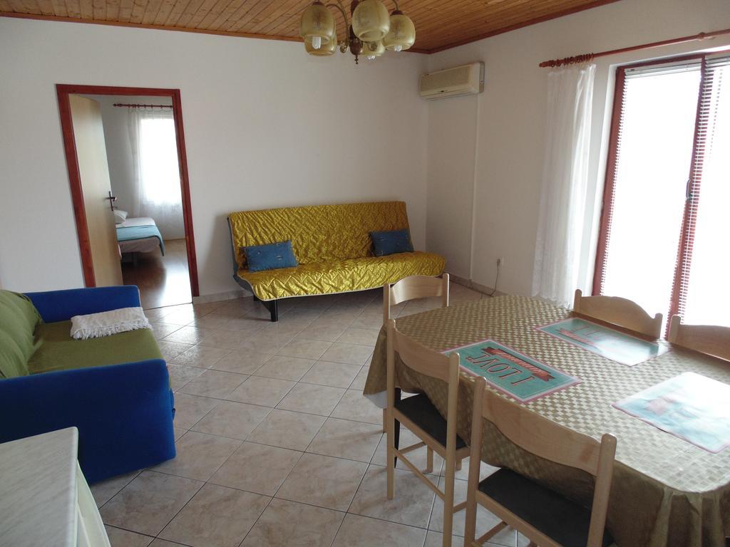 Apartments Cico Starigrad Paklenica Exterior foto